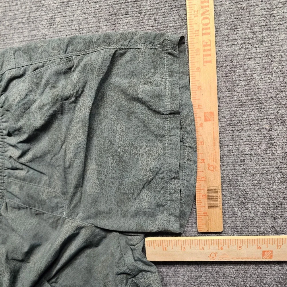 Columbia Mens Nylon Cargo Shorts Gray Print Mesh Lined AL1986 Size M 4L